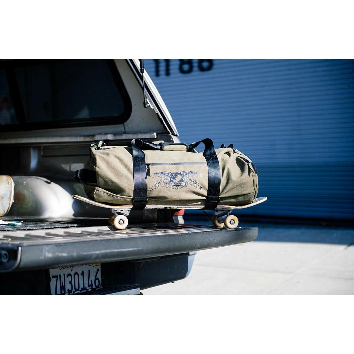 Anti Hero - Eagle Duffel Bag Olive.
