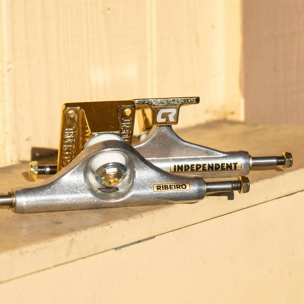 Independent - Carlos Ribeiro Mid 149 Skateboard Trucks.