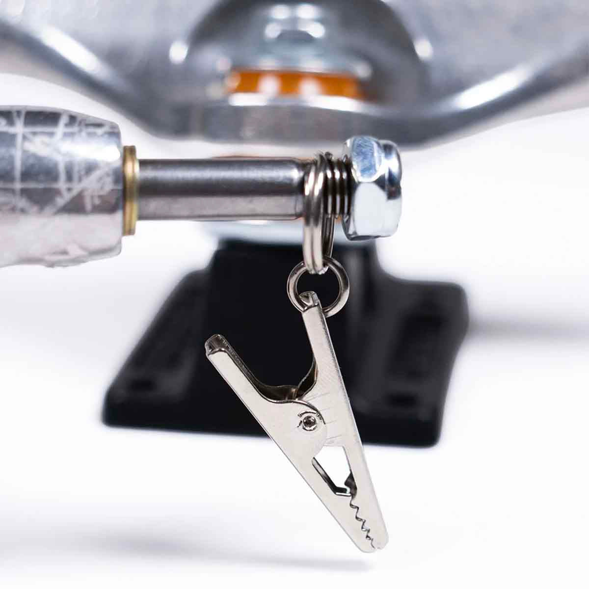 Independent David Gravette Hollow Skateboard Trucks Detail