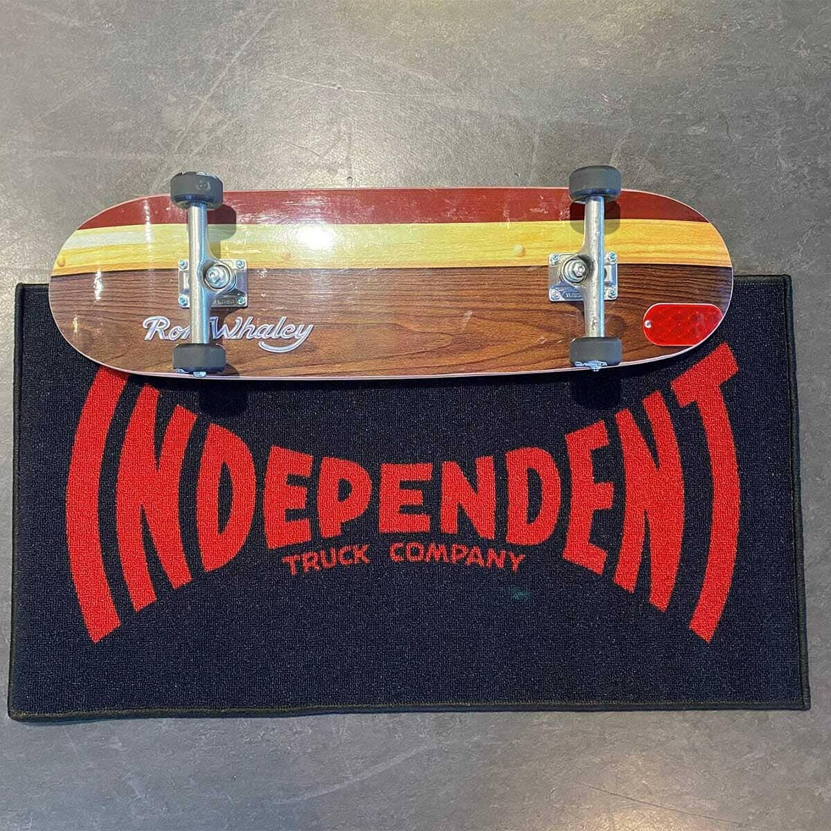 Independent - Span Rug.