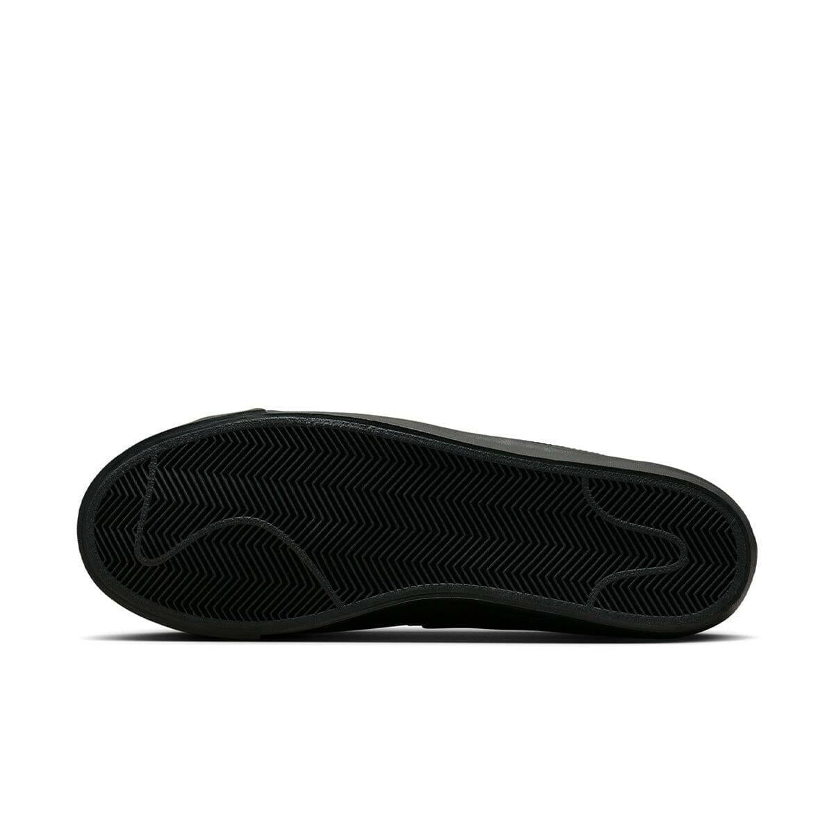 Nike SB - Blazer Low Pro GT ISO Shoes Triple Black.