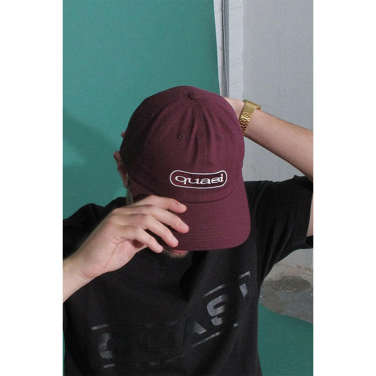 Quasi - Boomerang Hat Burgundy.
