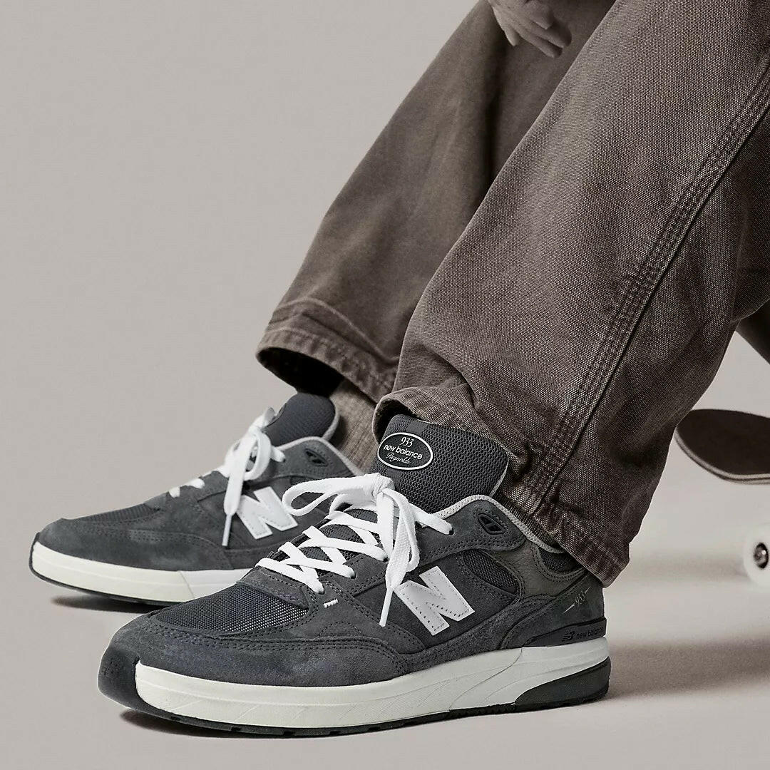 New Balance - Andrew Reynolds 933 Shoes Grey/White.
