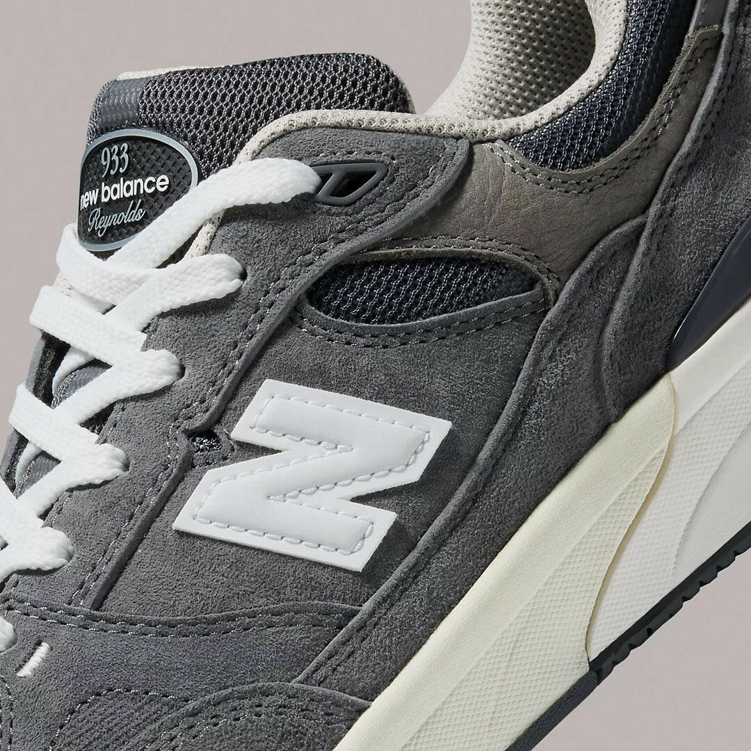 New Balance - Andrew Reynolds 933 Shoes Grey/White.
