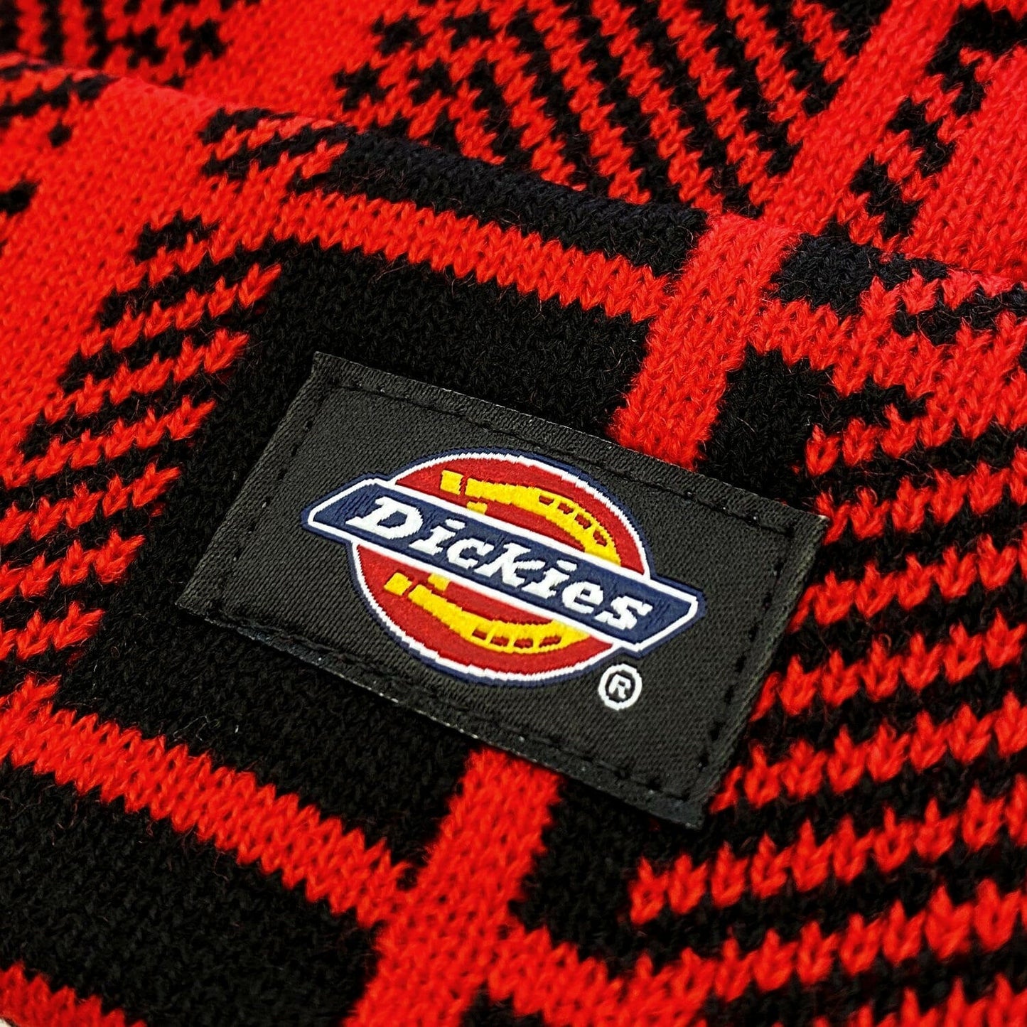 Dickies - Classic Label Plaid Beanie Red.