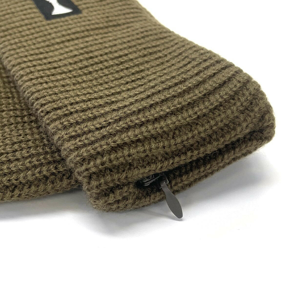 Independent - Span Label Pocket Beanie Gravel.