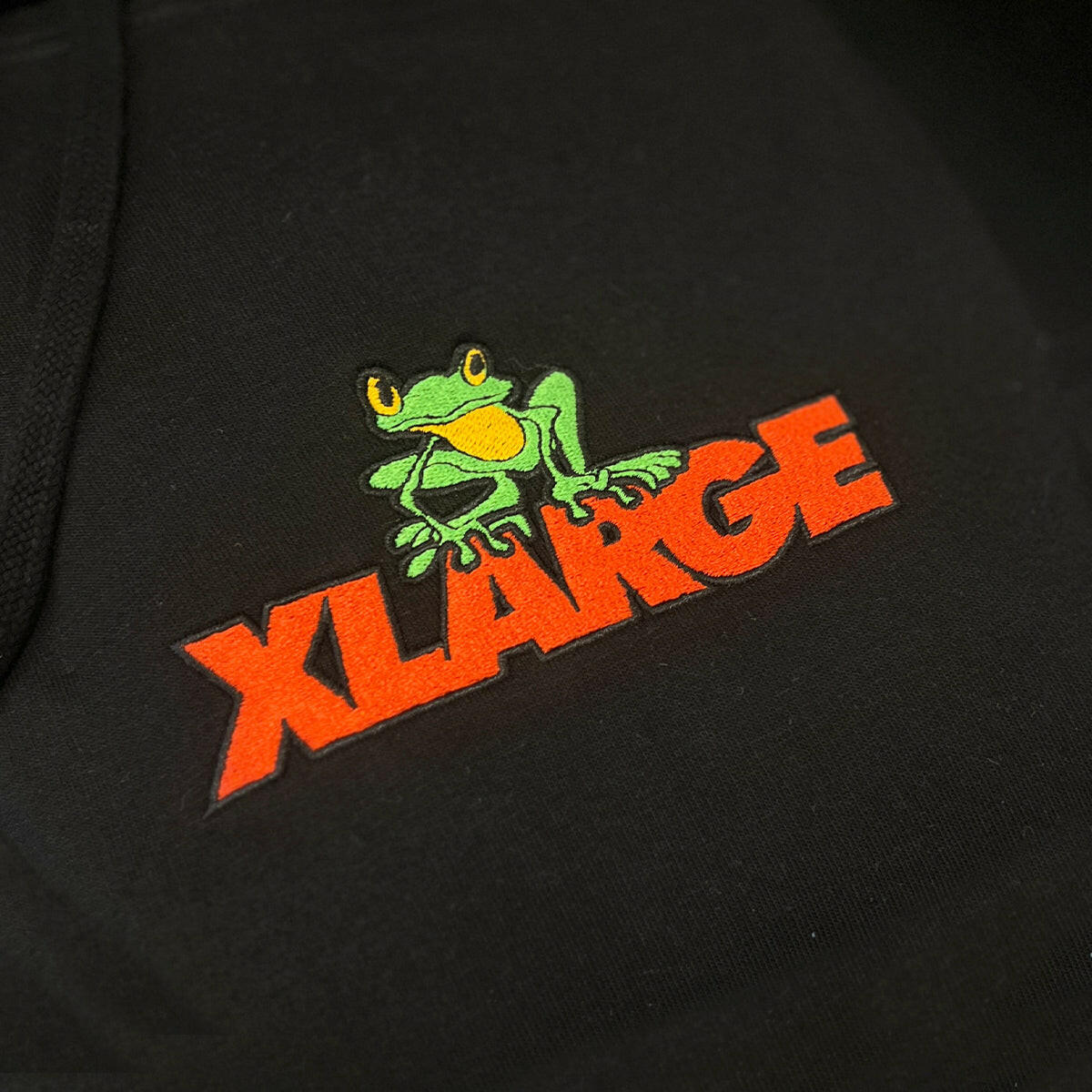 XLarge - Frog Hoodie Pigment Black.