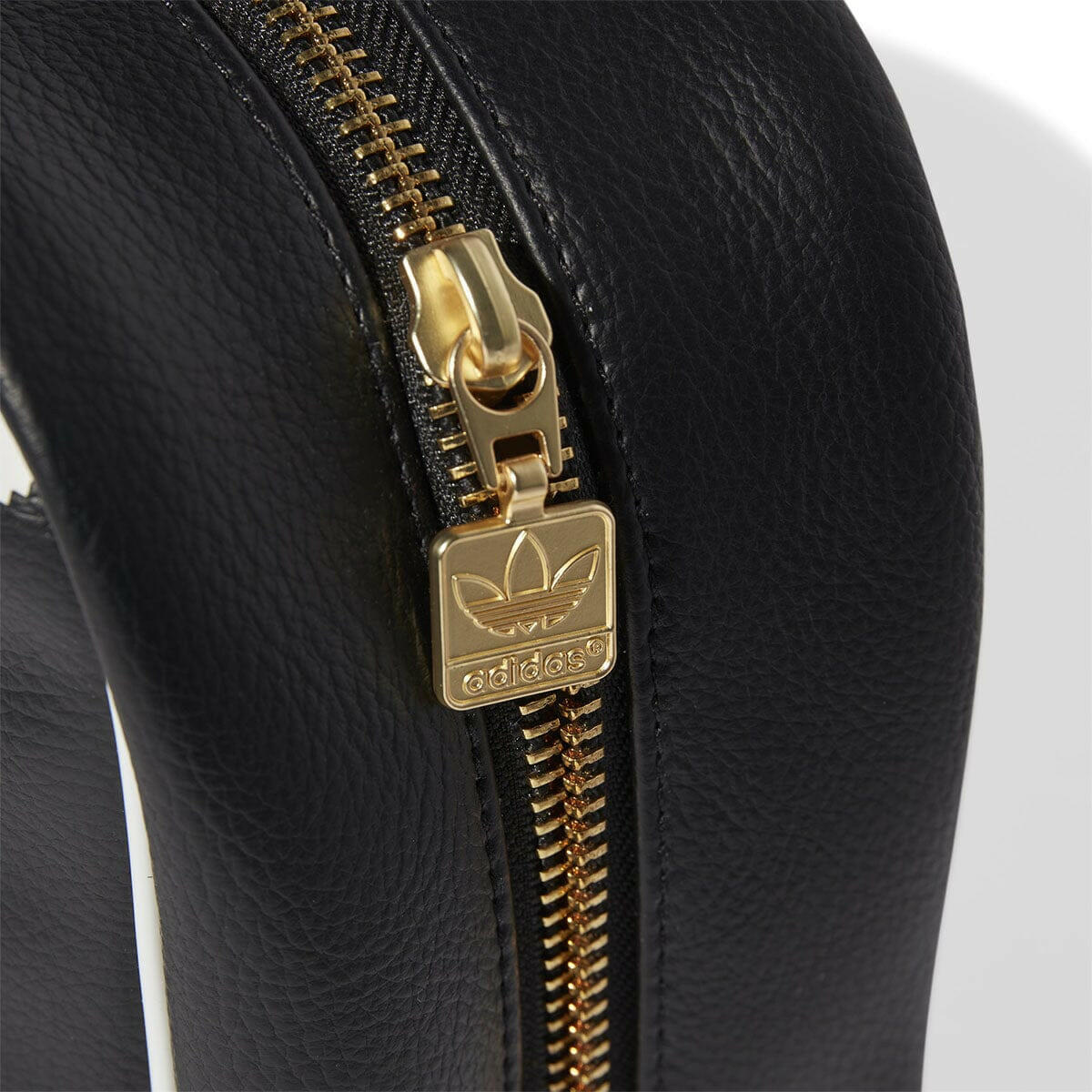 Adidas - Carry Bag Black.