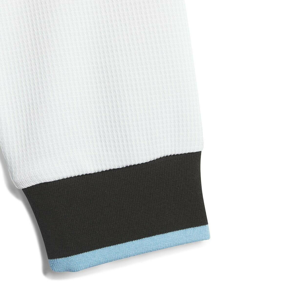 Adidas - Familia x MNUFC Thermal L/S Jersey White.