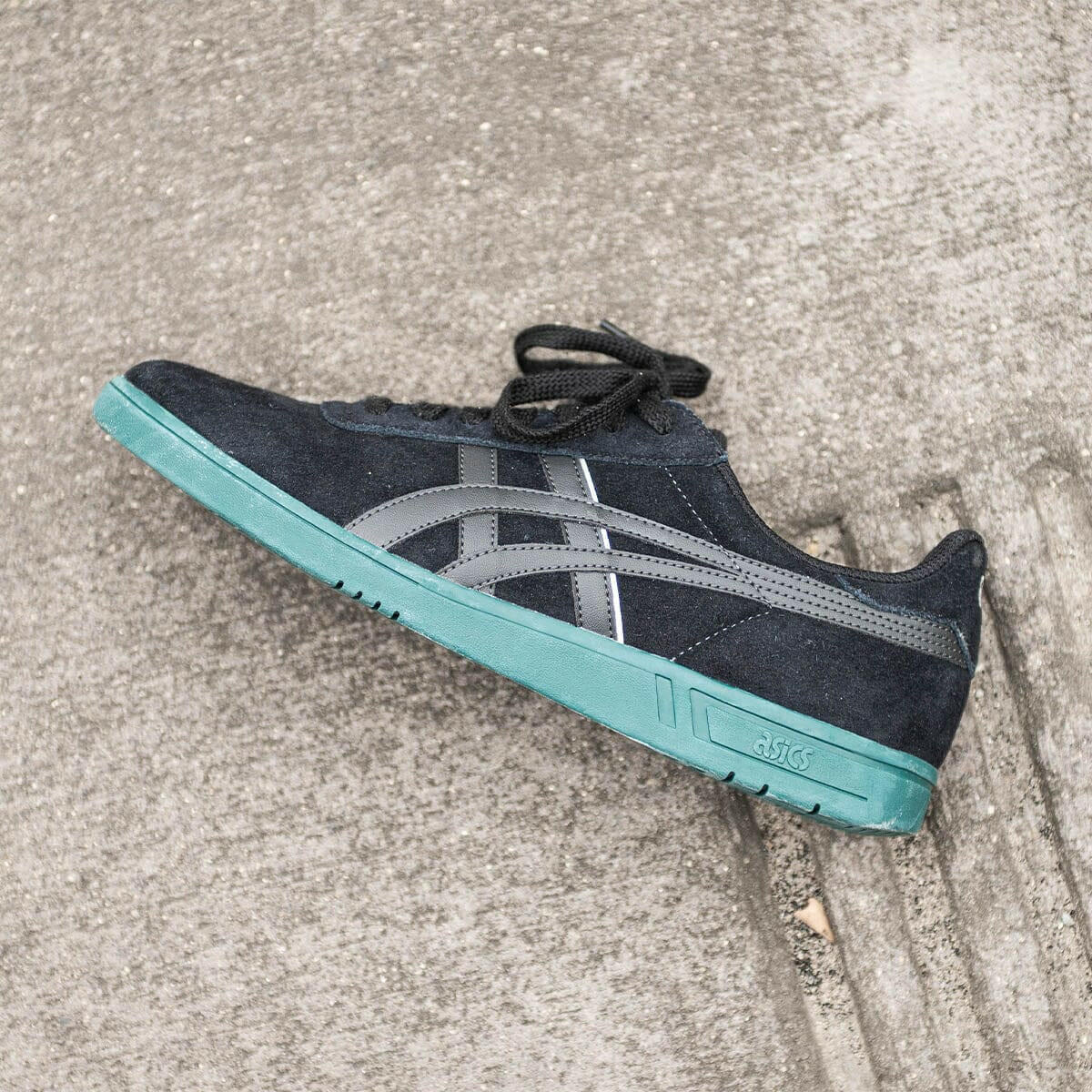 Asics - Gel-Vickka Pro Shoes Black/Graphite Grey.