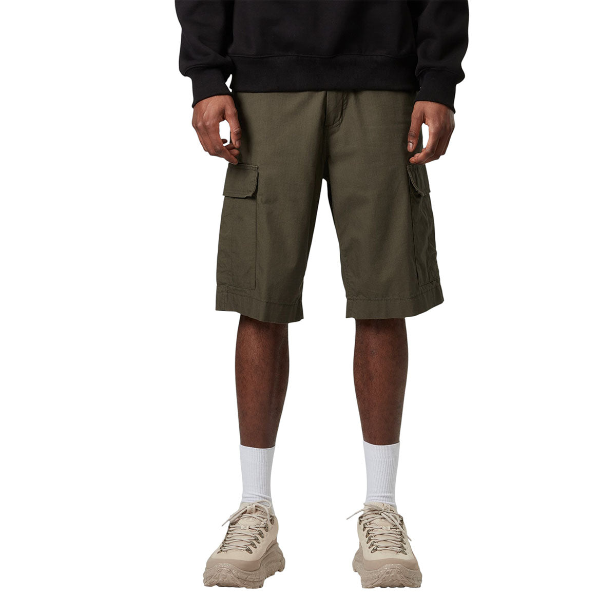 Carhartt WIP Regular Cargo Short Cypress Rinsed Front Model