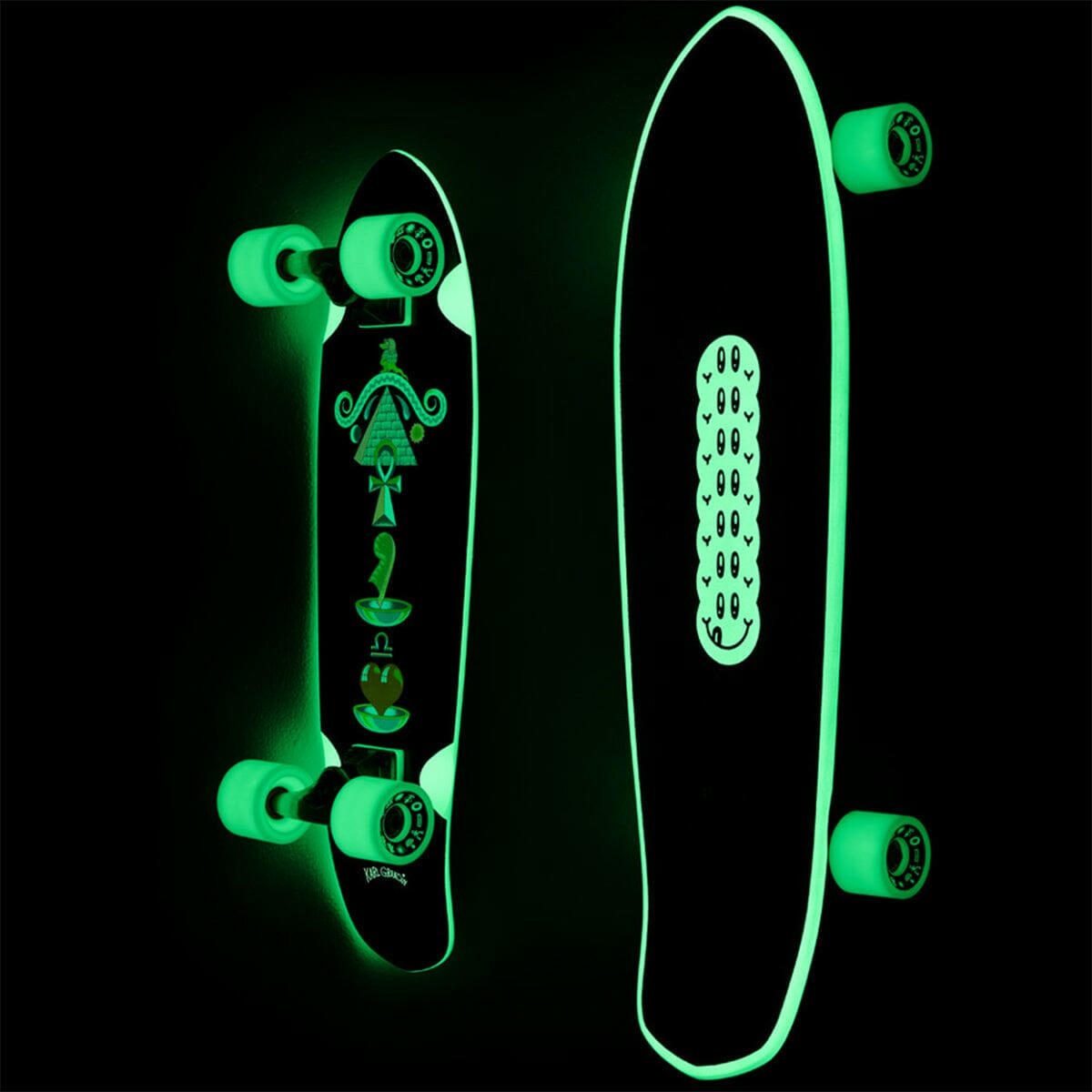 Globe - Big Blazer Hypnagoga Cruiser 9.125 Complete Skateboard.
