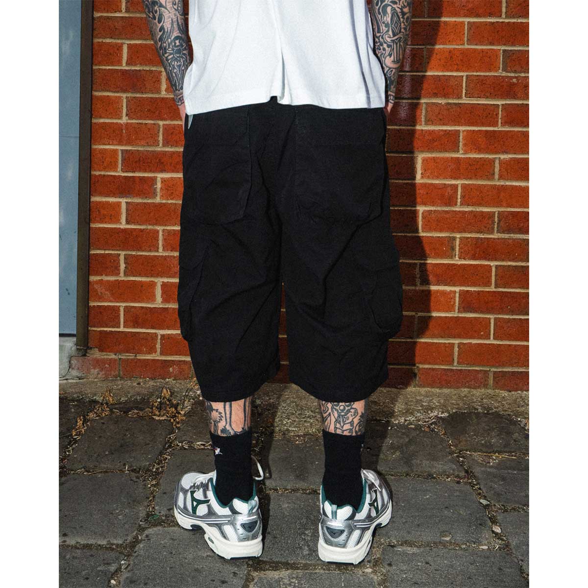 Ichpig - Cargo 3/4 Shorts Black.