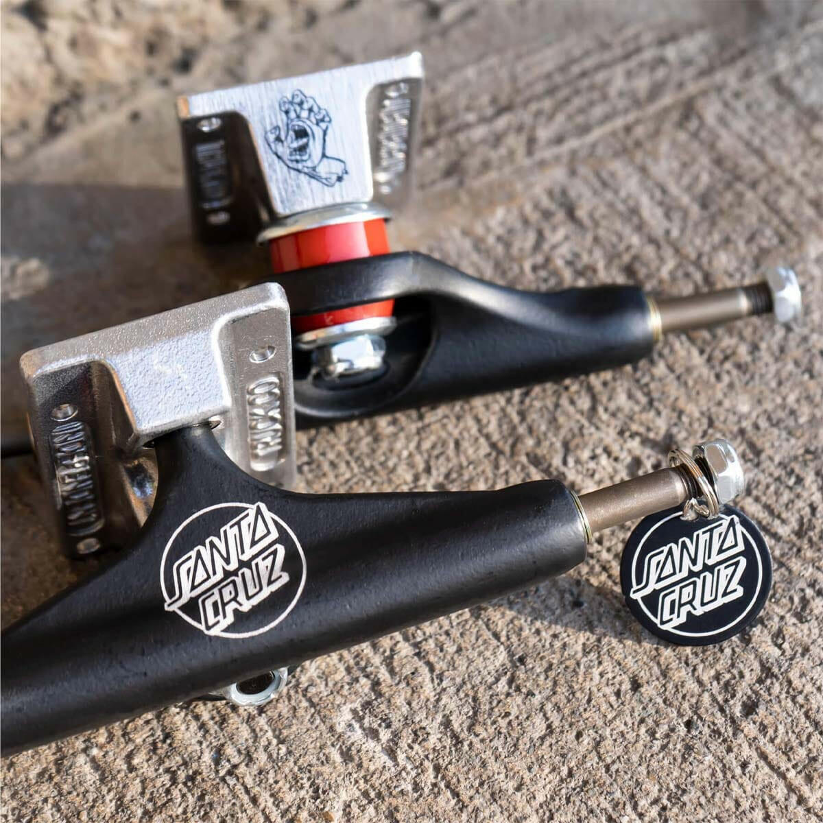 Independent - Santa Cruz 139 Skateboard Trucks.