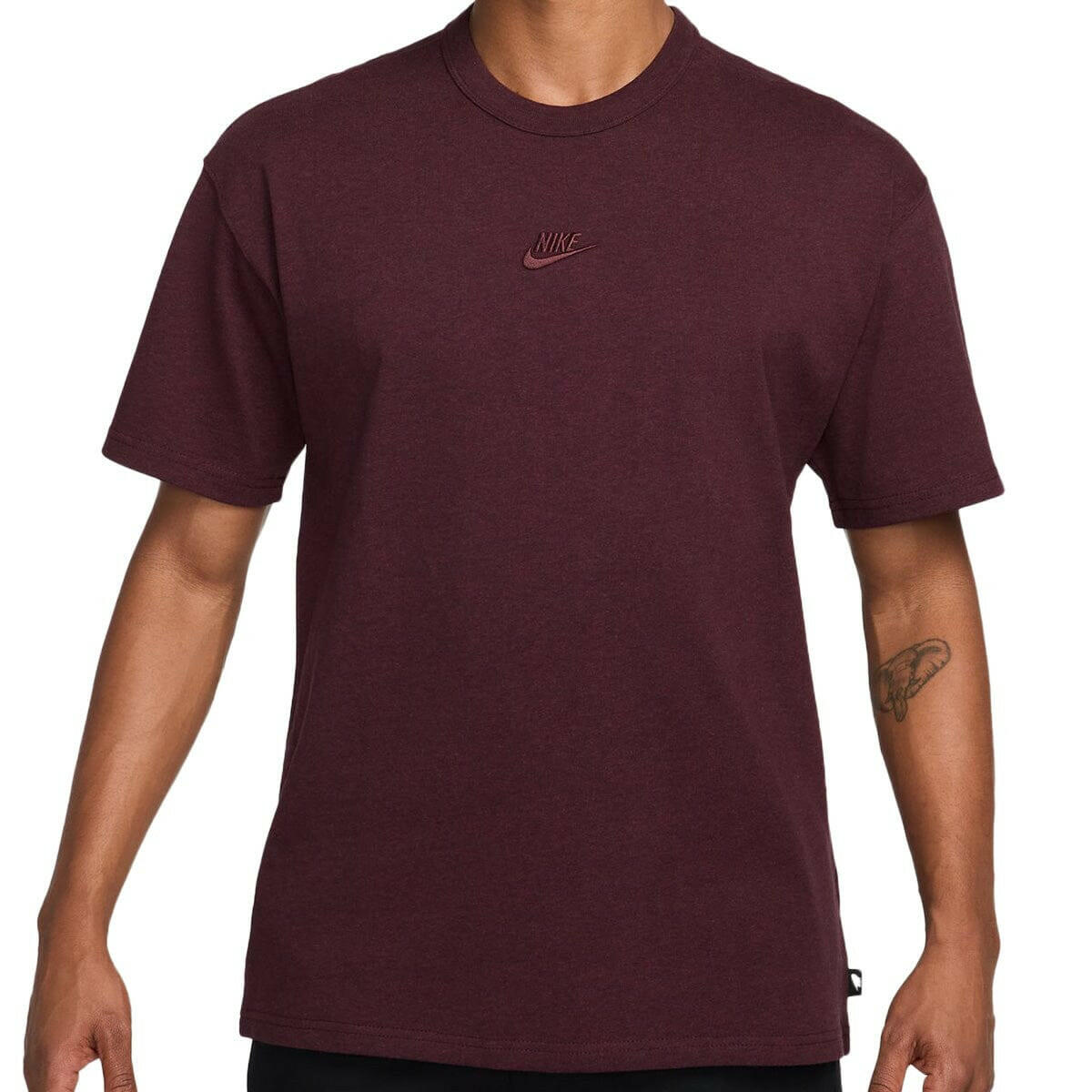 burgundy nike t shirt