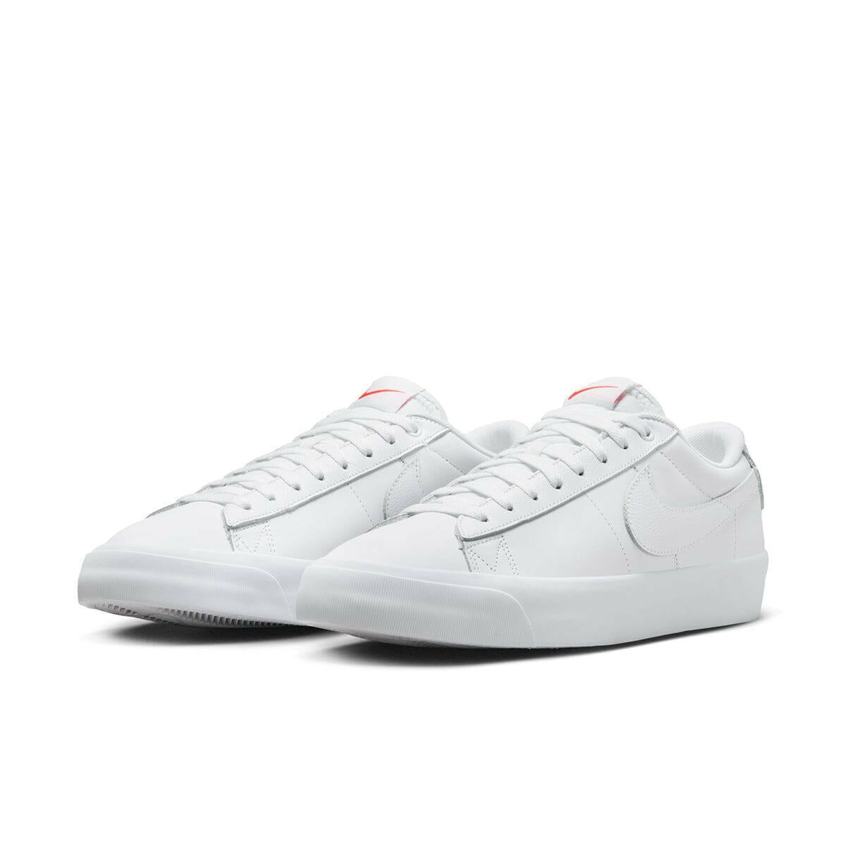 Nike SB - Blazer Low Pro GT ISO Shoes Triple White.