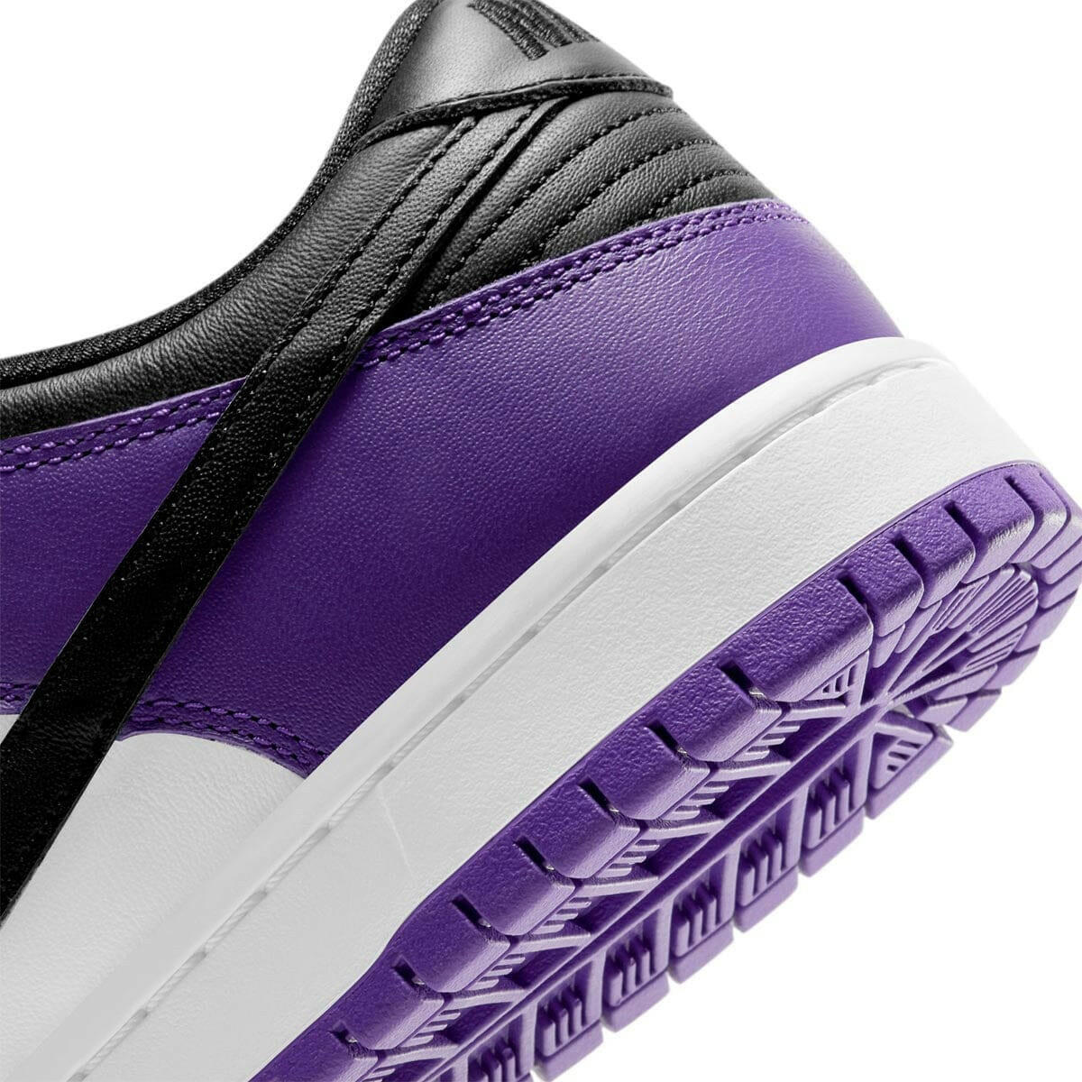 Nike SB - Dunk Low Pro Shoes Court Purple.