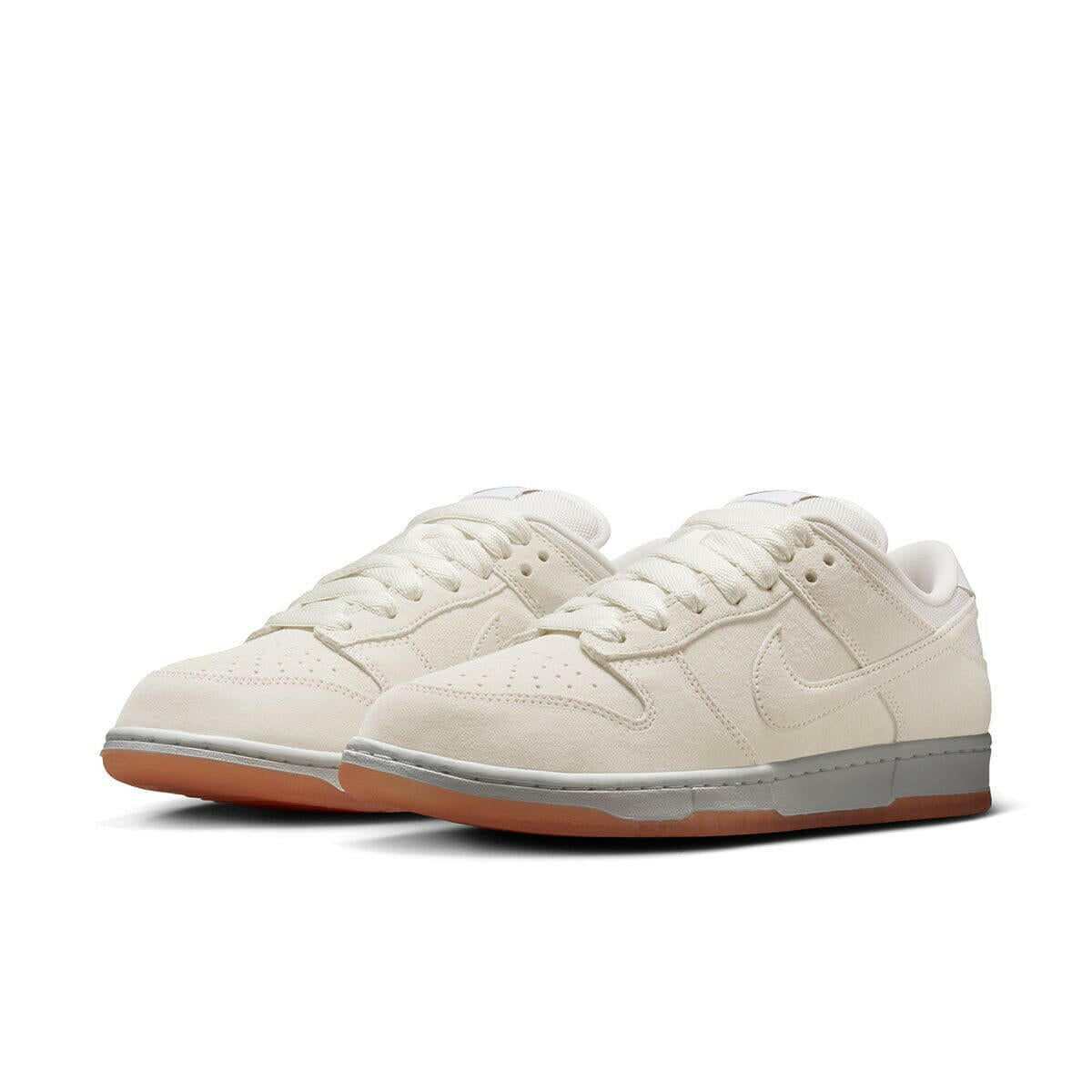 Nike SB - Dunk Low Pro B Shoes Pale Ivory/Summit White.