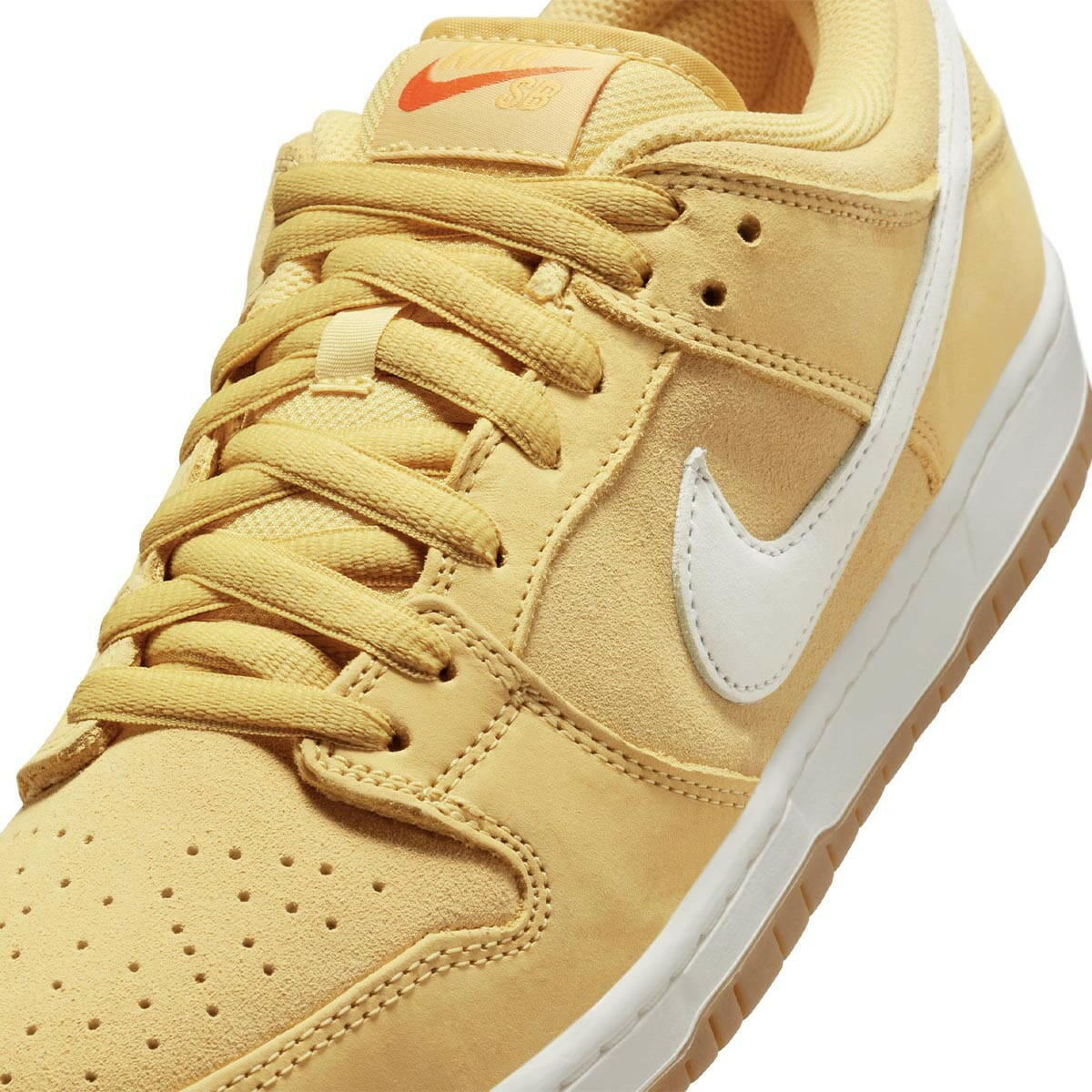 Nike SB - Dunk Low Pro Shoes Saturn Gold.