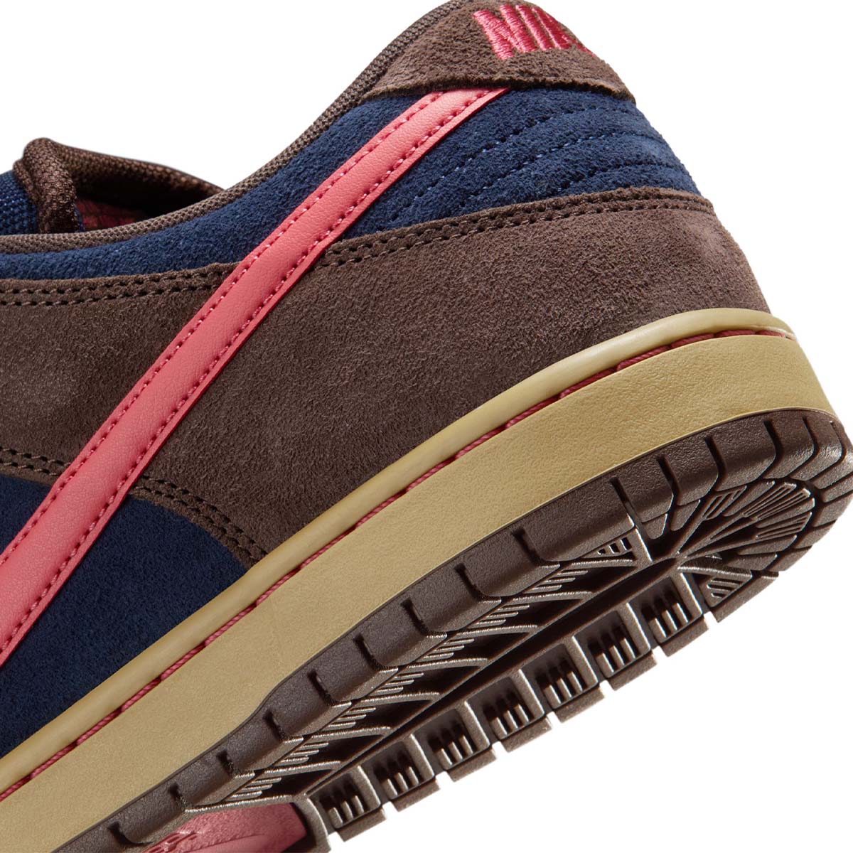 Nike SB Dunk Low Pro Shoes Baroque Brown Adobe Heel