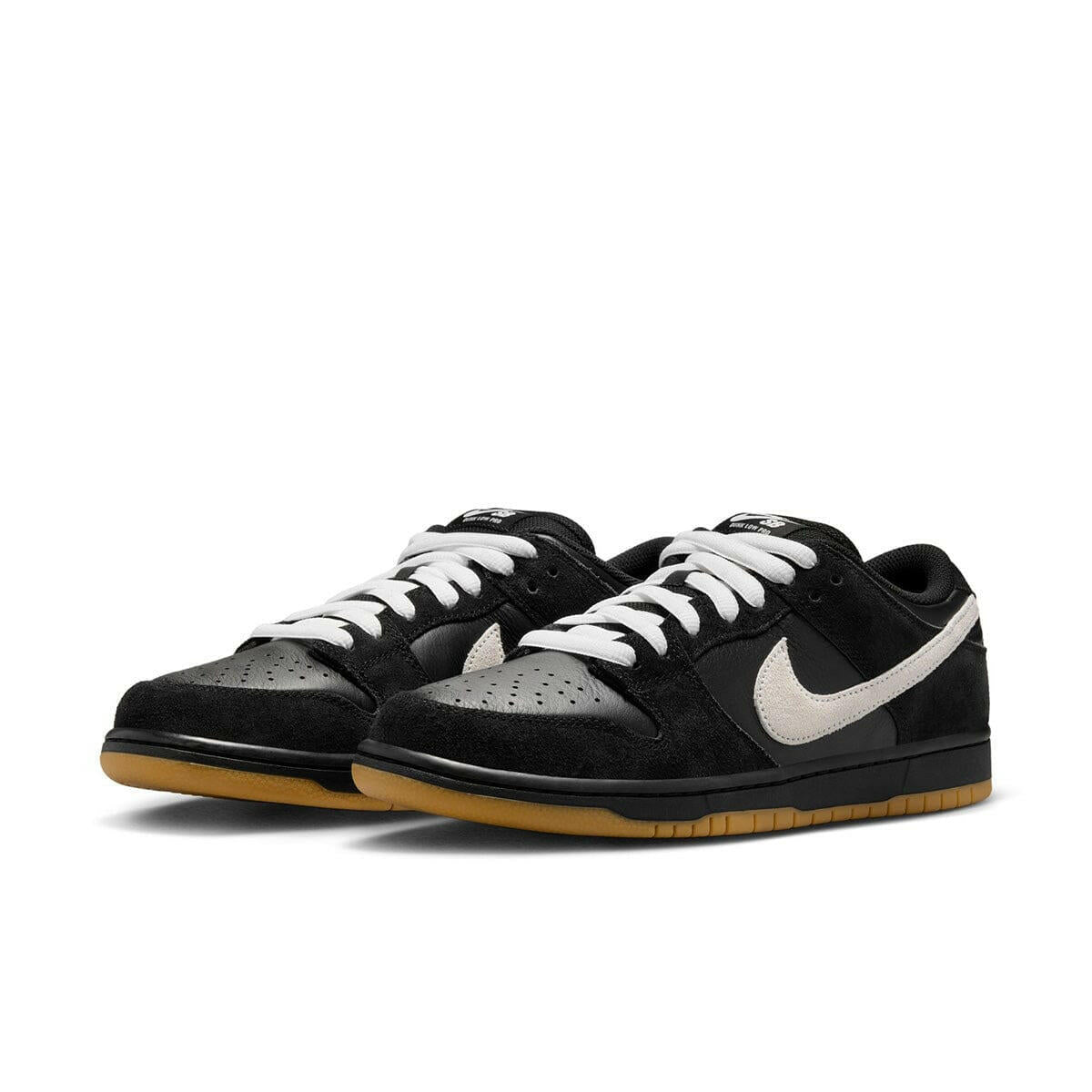 Nike SB - Dunk Low Pro Shoes Black/White/Gum.