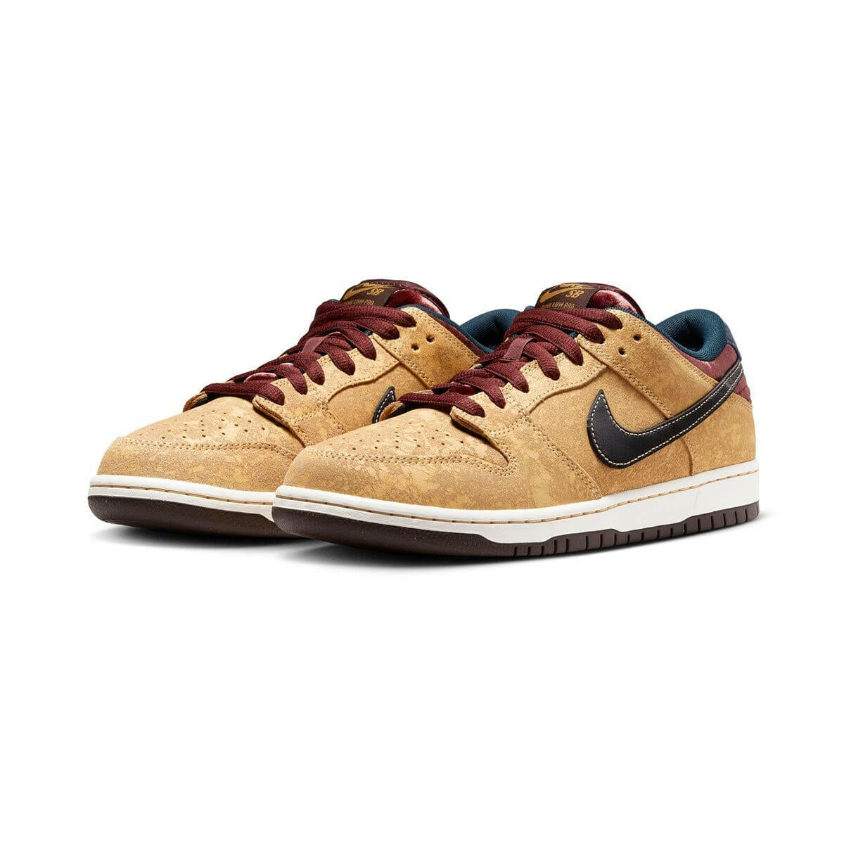 Nike SB - Dunk Low Pro Shoes City of Cinema.