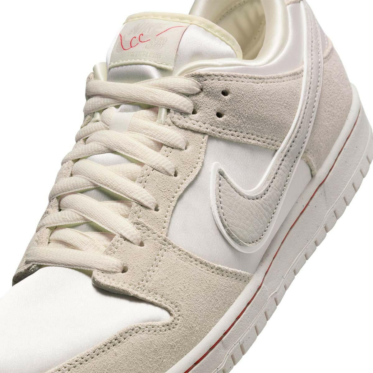 Nike SB - Dunk Low Pro Premium Shoes City Of Love Light Bone.