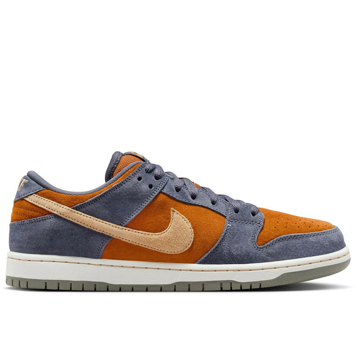 Nike SB - Dunk Low Pro Shoes Light Carbon Monarch.