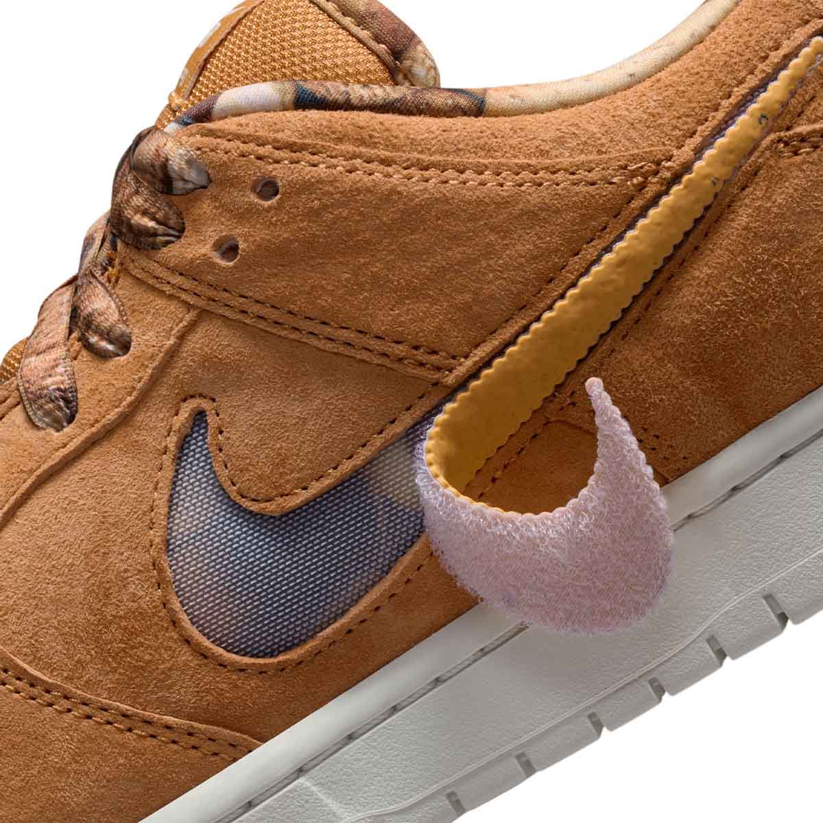 Nike SB Dunk Low Pro Shoes NOTE Shop Side Detail