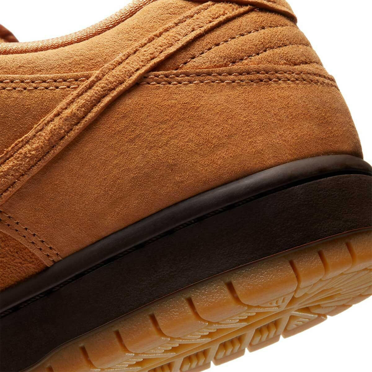 Nike SB - Dunk Low Pro Shoes Wheat.