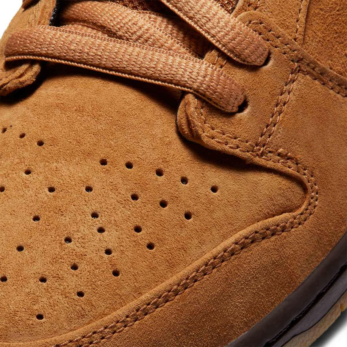 Nike SB - Dunk Low Pro Shoes Wheat.