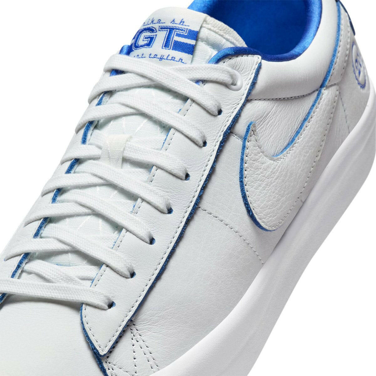 Nike SB - Blazer Low Pro GT Premium Shoes White/Blue.