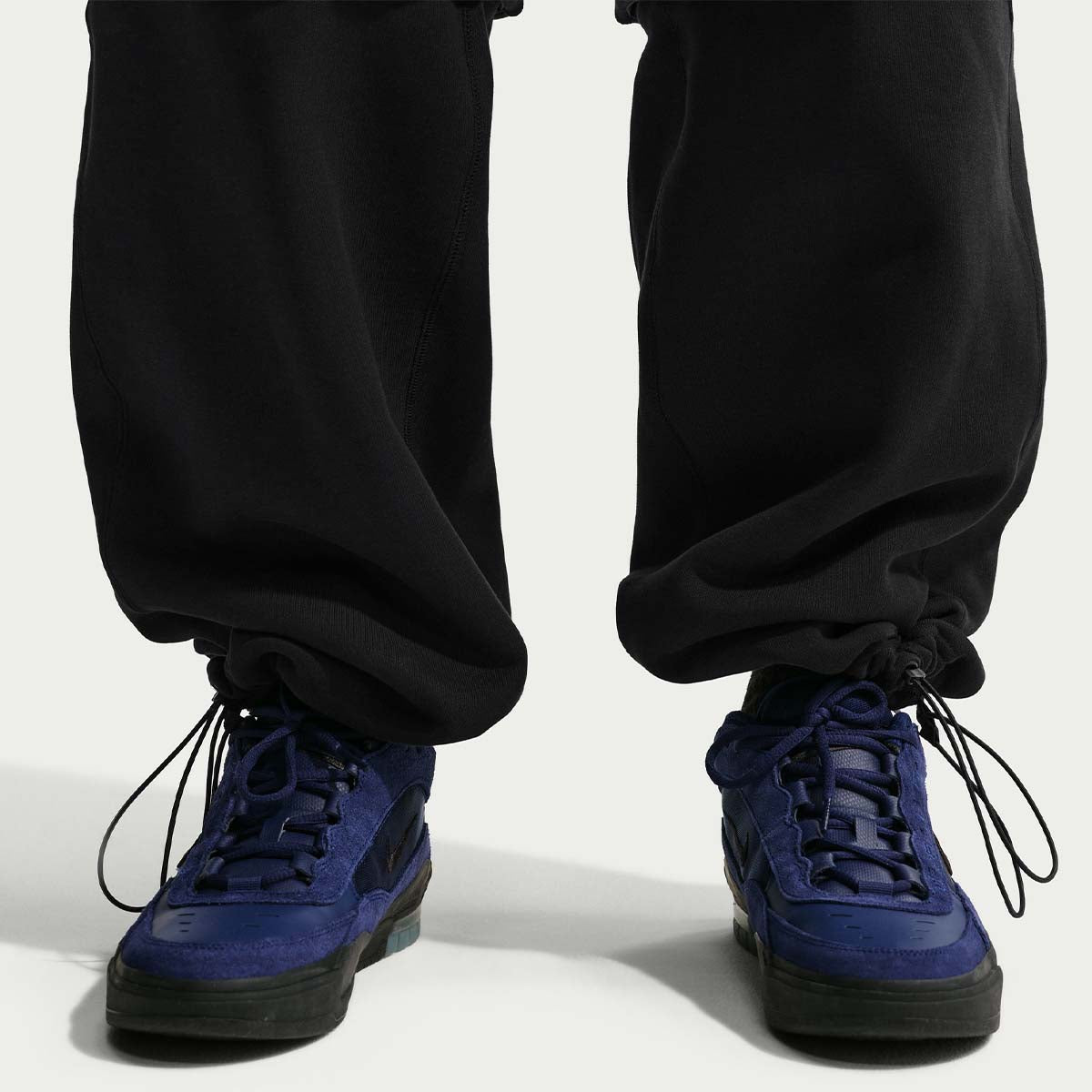 Nike SB Ishod Wair Cargo Pants Black Bottom