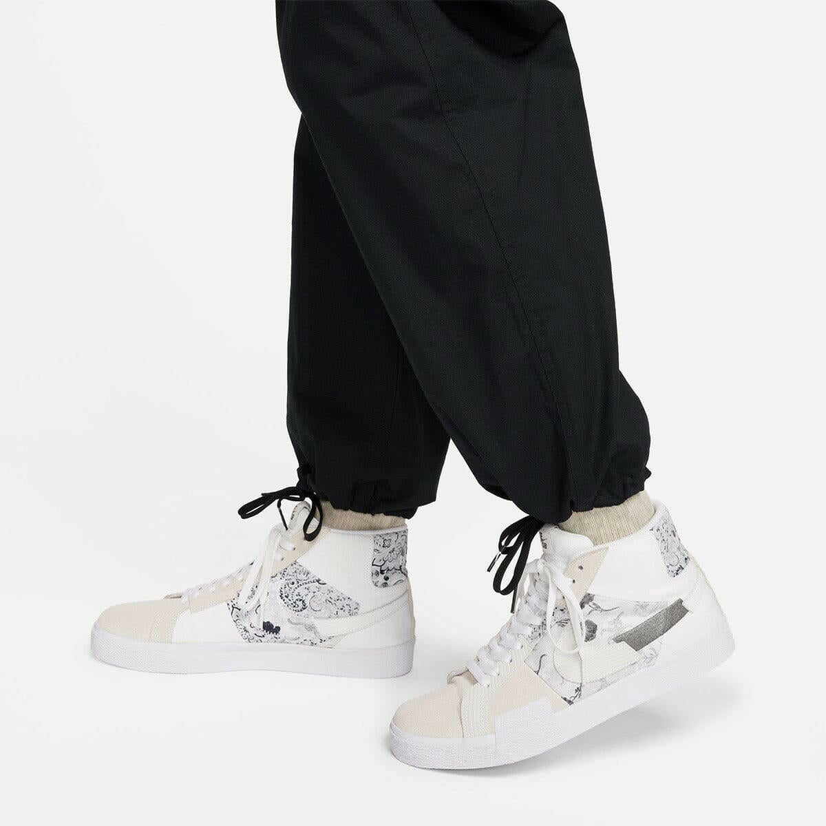 Nike SB - Kearny Cargo Pants Black.