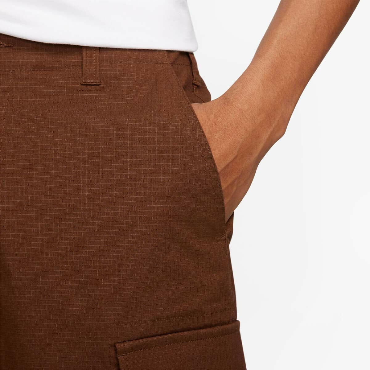 Nike SB - Kearny Cargo Pants Brown.