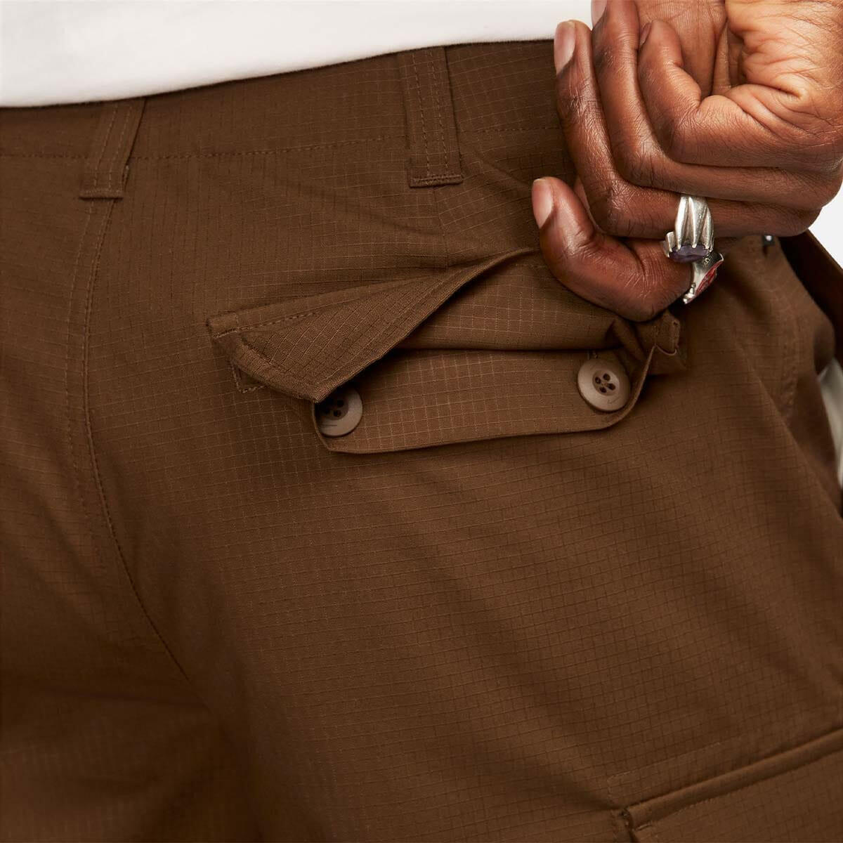 Nike SB - Kearny Cargo Shorts Brown.