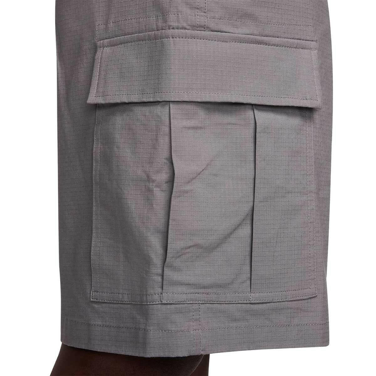 Nike SB - Kearny Cargo Shorts Smoke Grey.