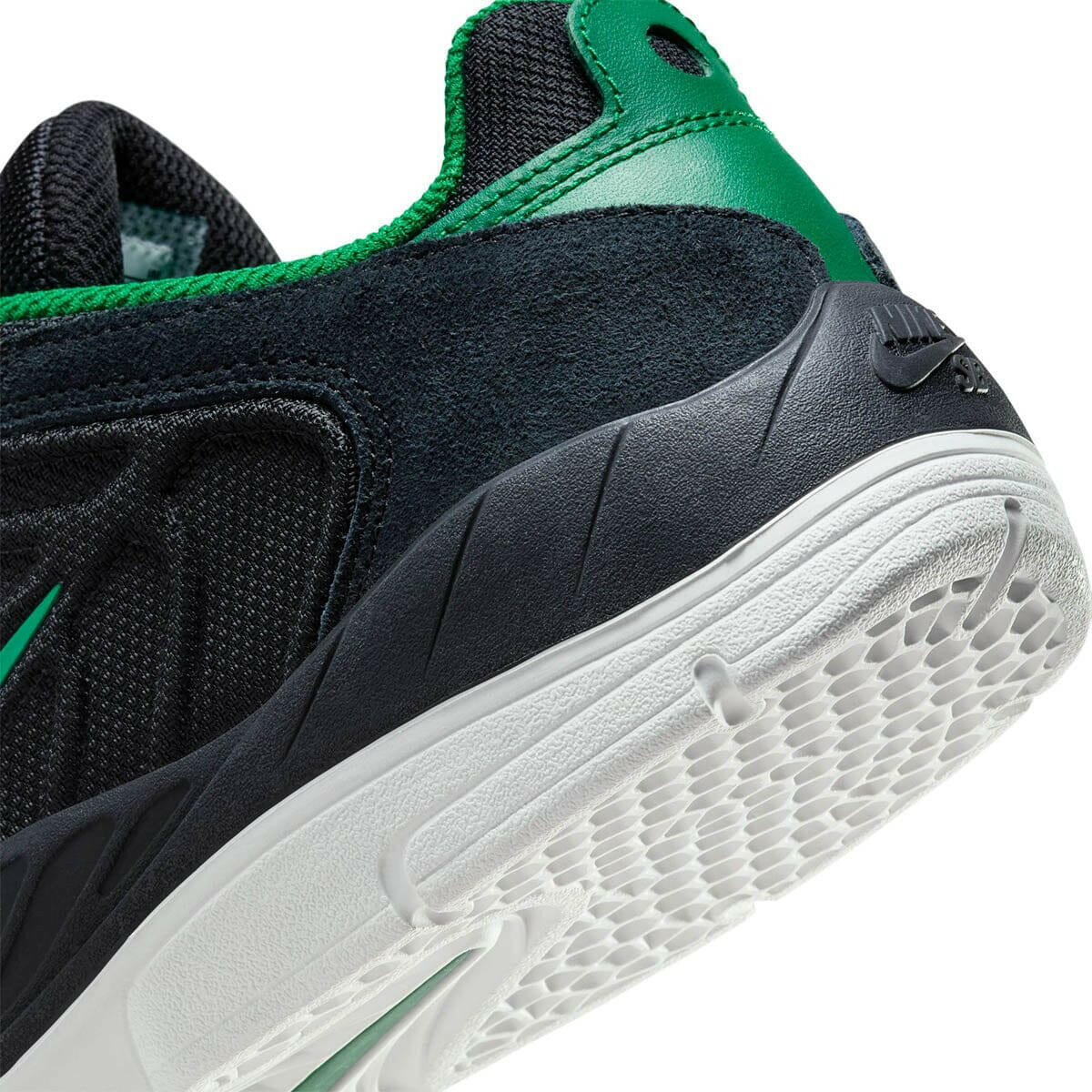 Nike SB - Vertebrae Shoes Black/Green.