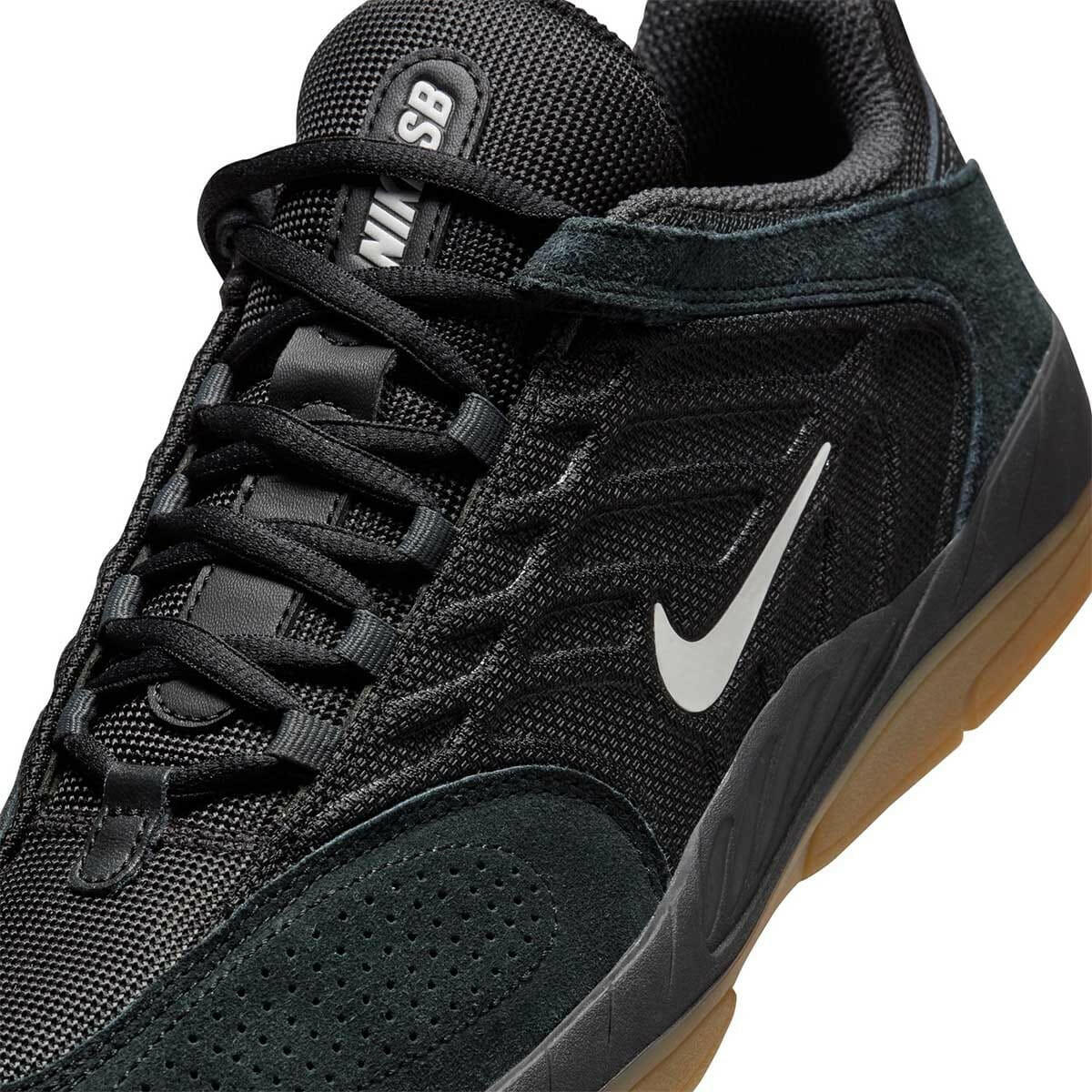 Nike SB - Vertebrae Shoes Black/Summit White-Anthracite-Black.