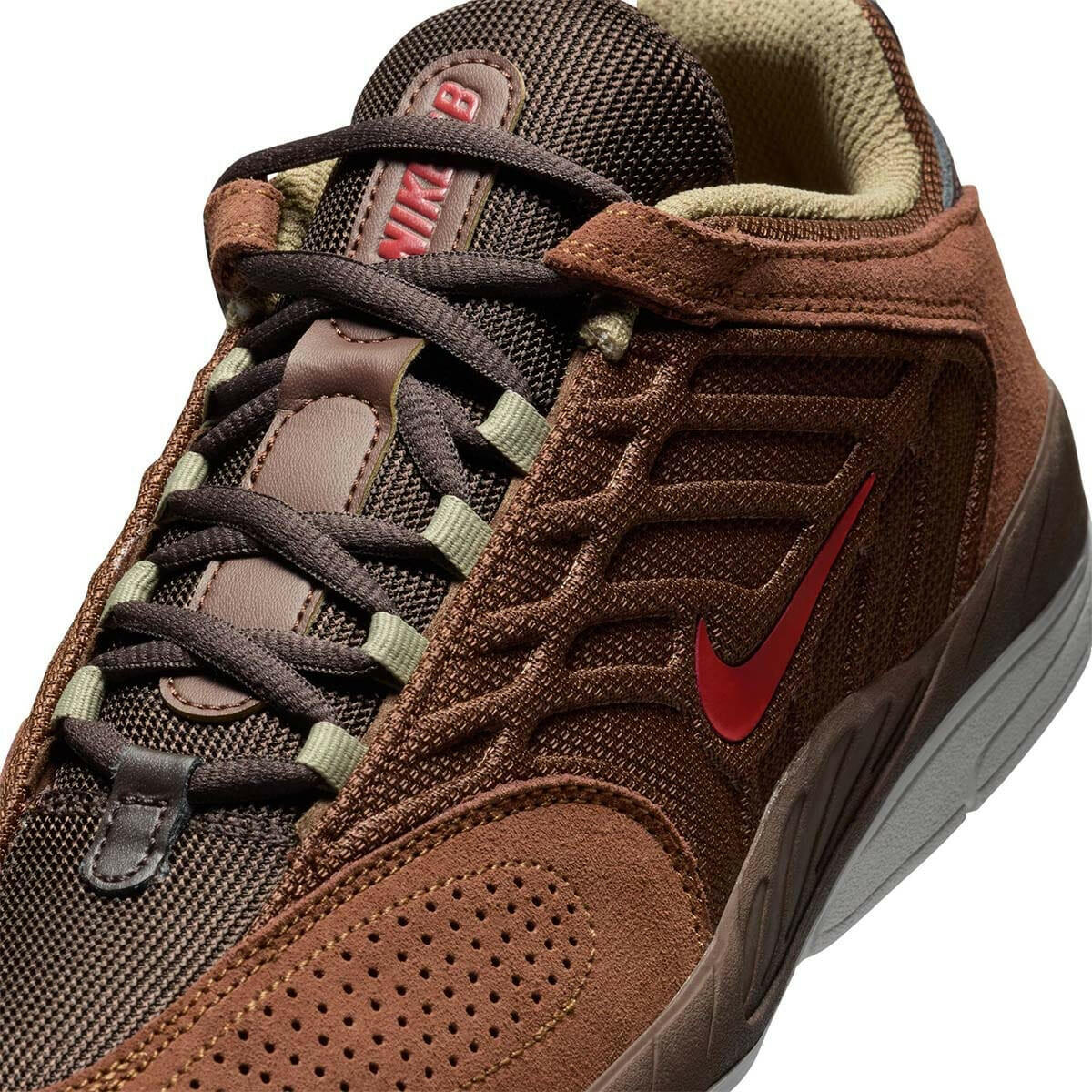 Nike SB - Vertebrae Shoes British Tan/Red.
