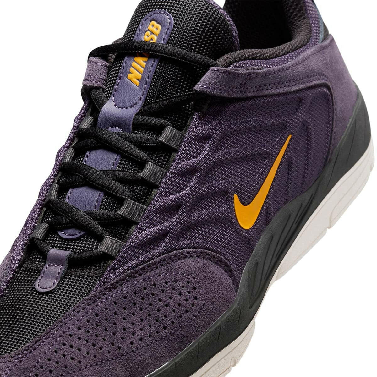 Nike SB - Vertebrae Shoes Raisin/Gold/Black.