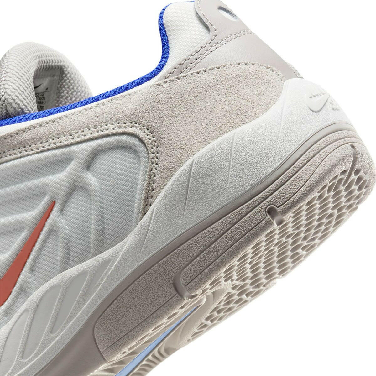 Nike SB - Vertebrae Shoes Summit White/Cosmic Clay-Platinum Tint.