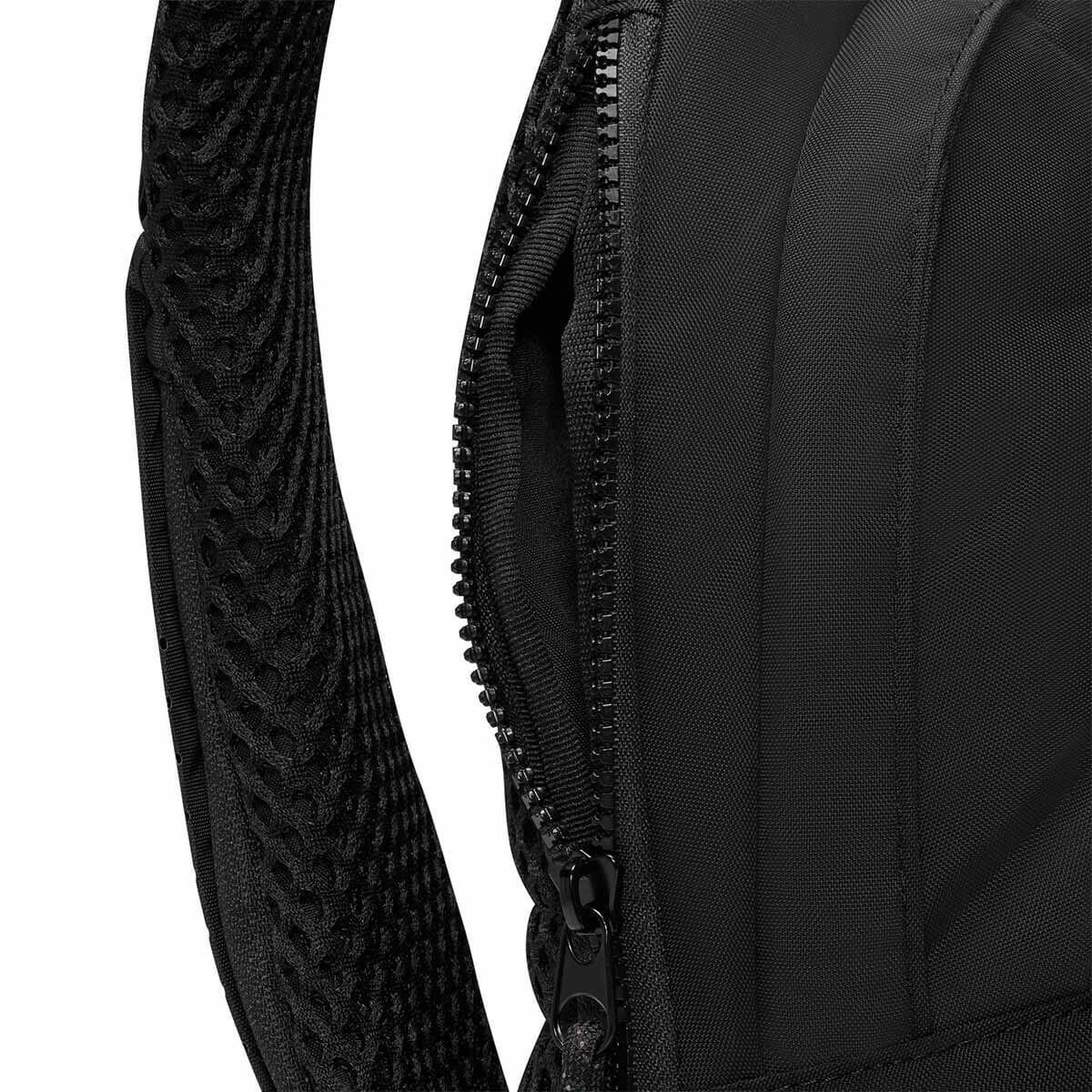 Nike - Sling Bag Black/Black/Ironstone.