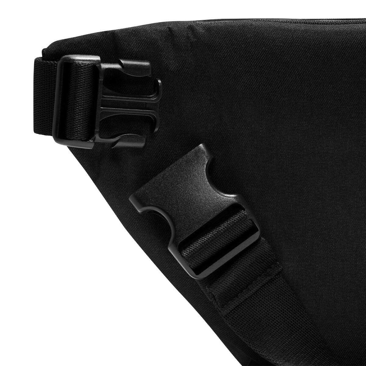 Nike - Tech Hip Pack Black.