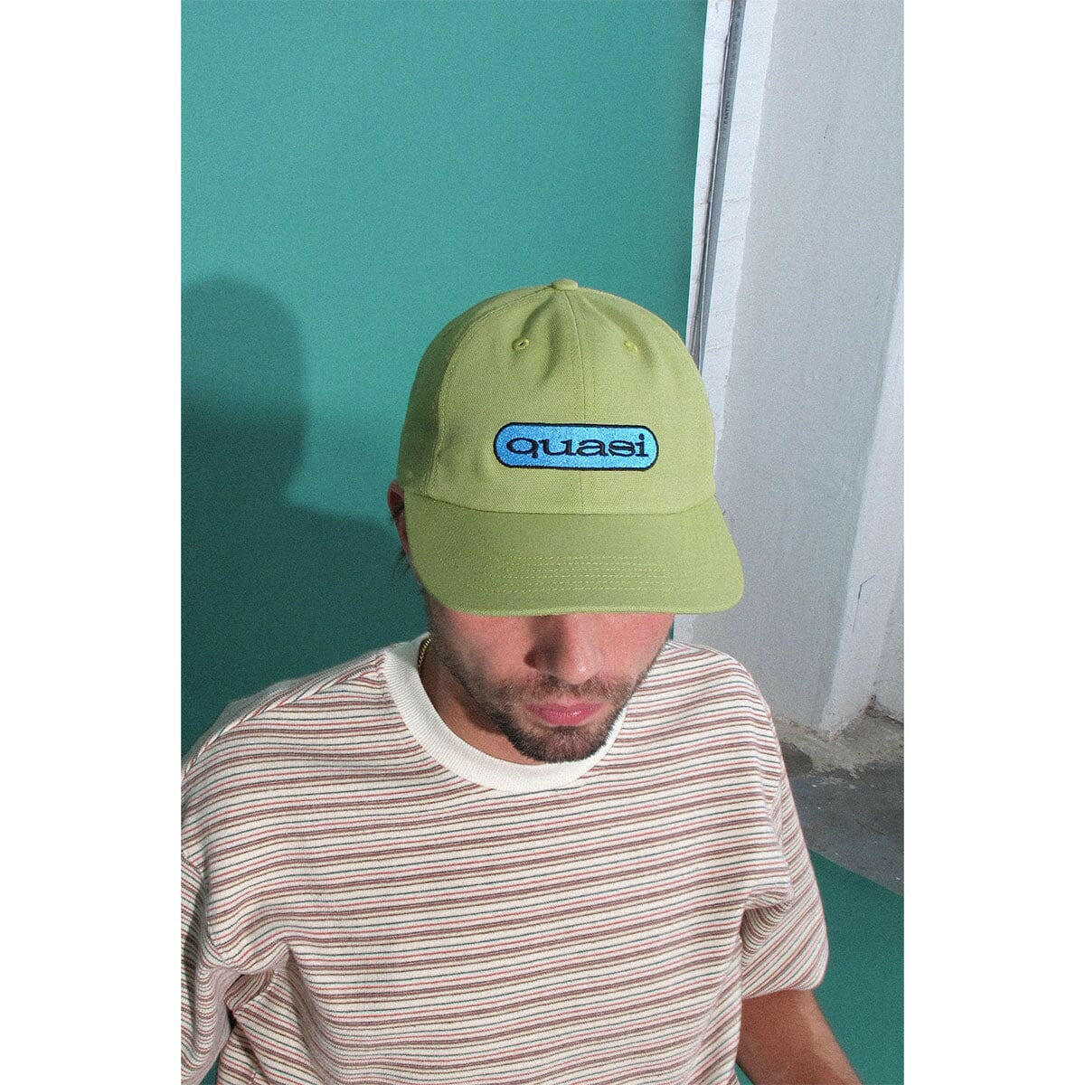 Quasi - Boomerang Hat Foliage.