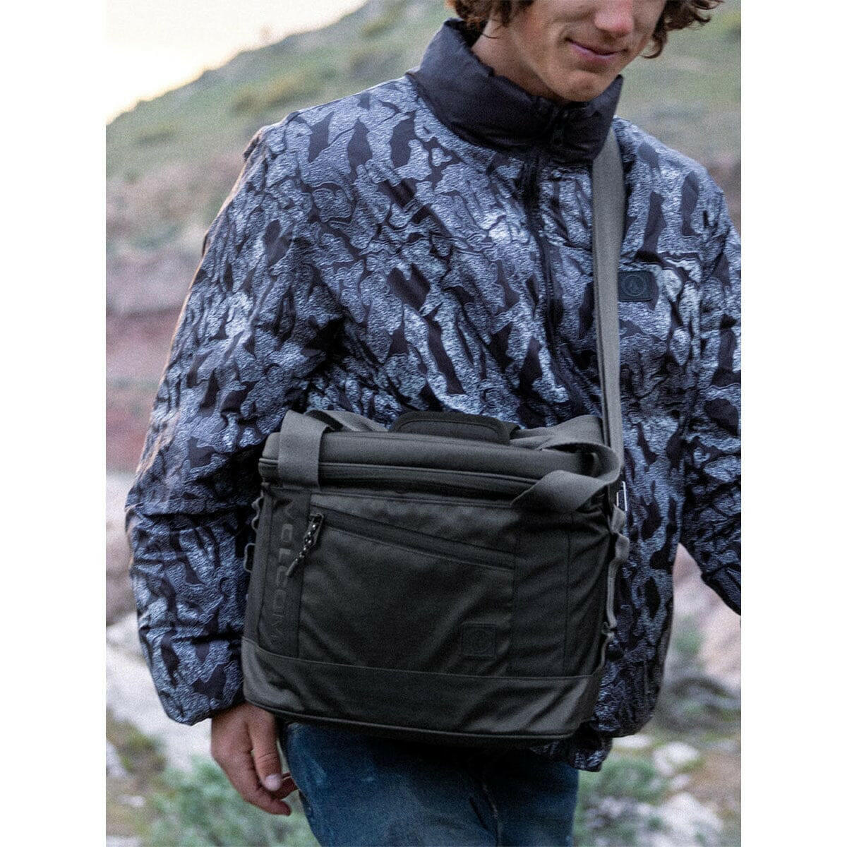 Volcom - Venture 12 Can Cooler.