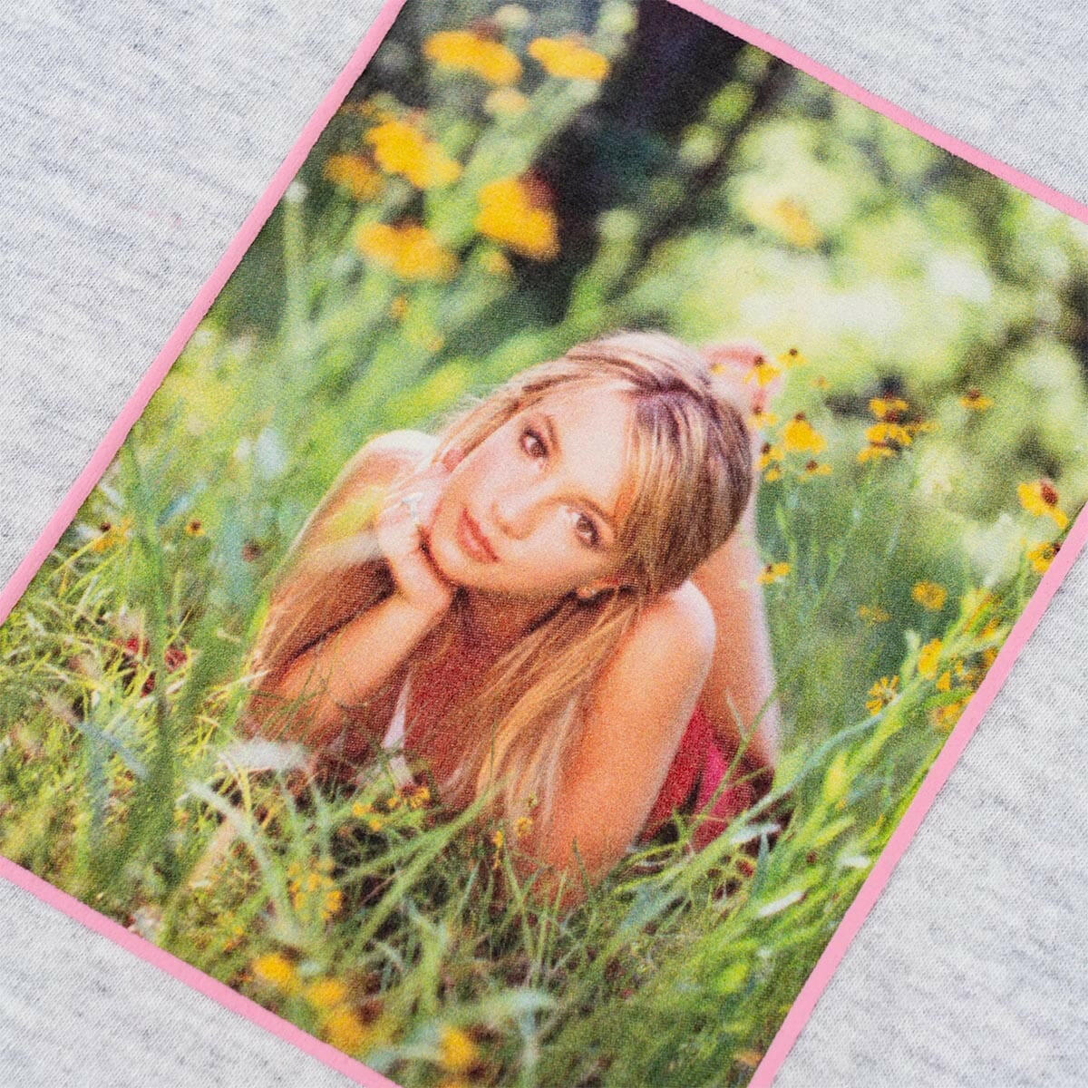 Welcome - Britney Spears Daisies Tee Heather.