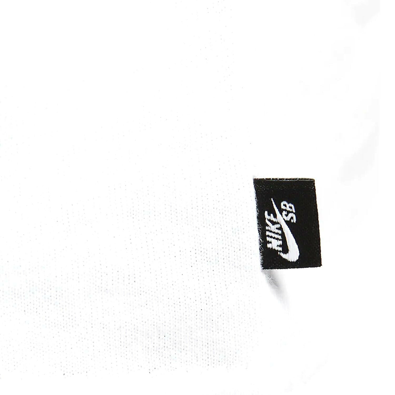 Nike SB - Essentials Tee White.