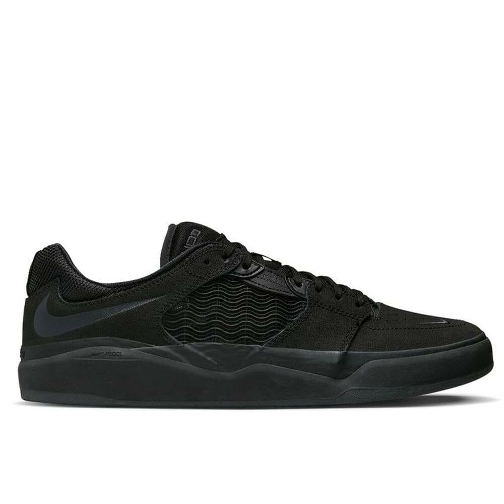 Nike SB - Ishod Premium Shoes Black/Black-Black-Black.